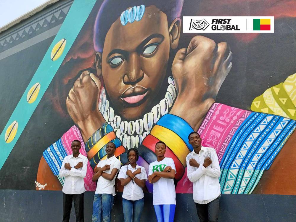 Team Benin 2026 devant une fresque